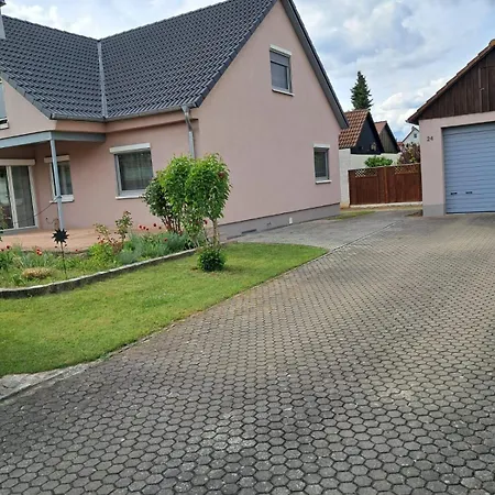 Apartamento Sonnenschein Mit Sauna Und Billiard Theilenhofen